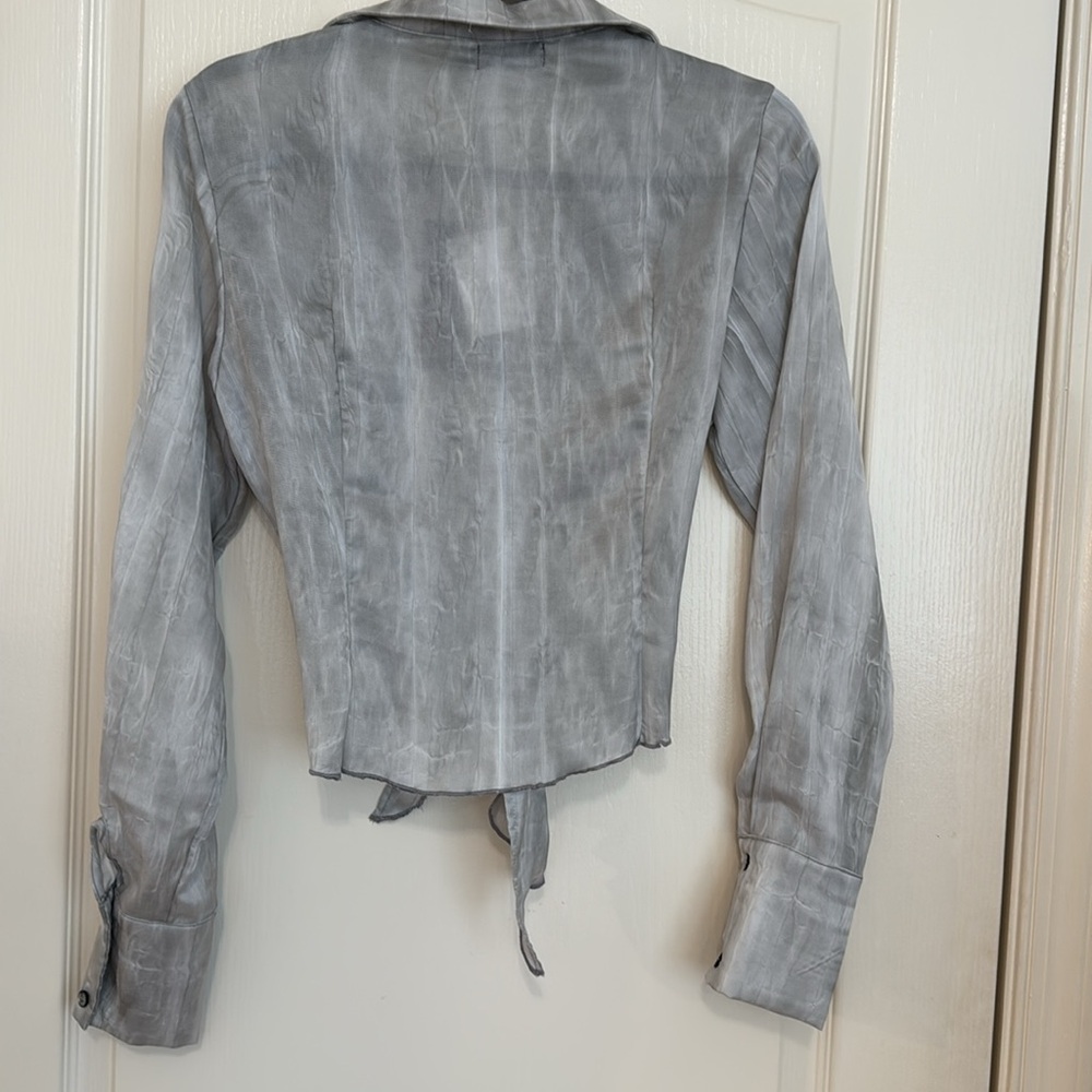 PrettyLittleThing Light Gray Tie-Front Shirt - Picture 7 of 8